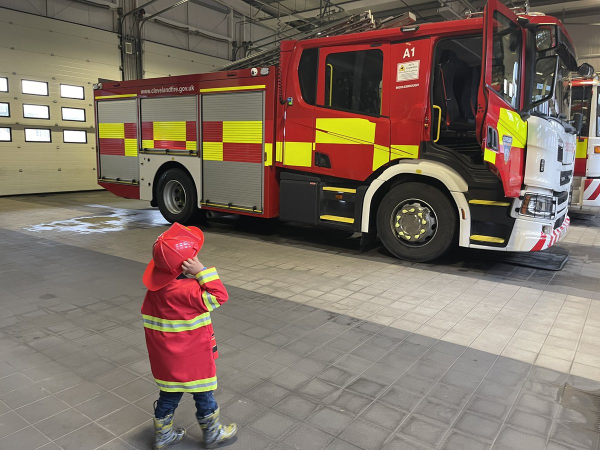 👨‍🚒 Earlier this week (13/03) we helped #FutureFirefighter in the making, Kaden Hanif celebrate his 3rd birthday over at Middlesbrough Community Fire Station! 🚒 Look at that huge smile! We hope you had an amazing birthday!! 🥳