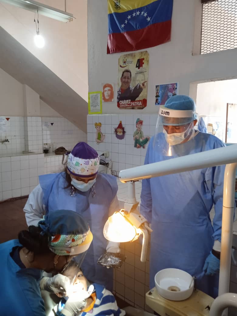JoaquinDuranVi1's tweet photo. Cada 20 de Marzo se celebra el día Mundial de la Salud Bucodental. Importante fecha para reconocer lo esencial de mantener una buena salud Bucal para un mejor estado de salud y Bienestar. Estado Trujillo 
#CubaPorLaVida
#CubaPorLaSalud 
#ACubaPonleCorazón 
@Cubacooperaven https://t.co/DbhHOUDYst