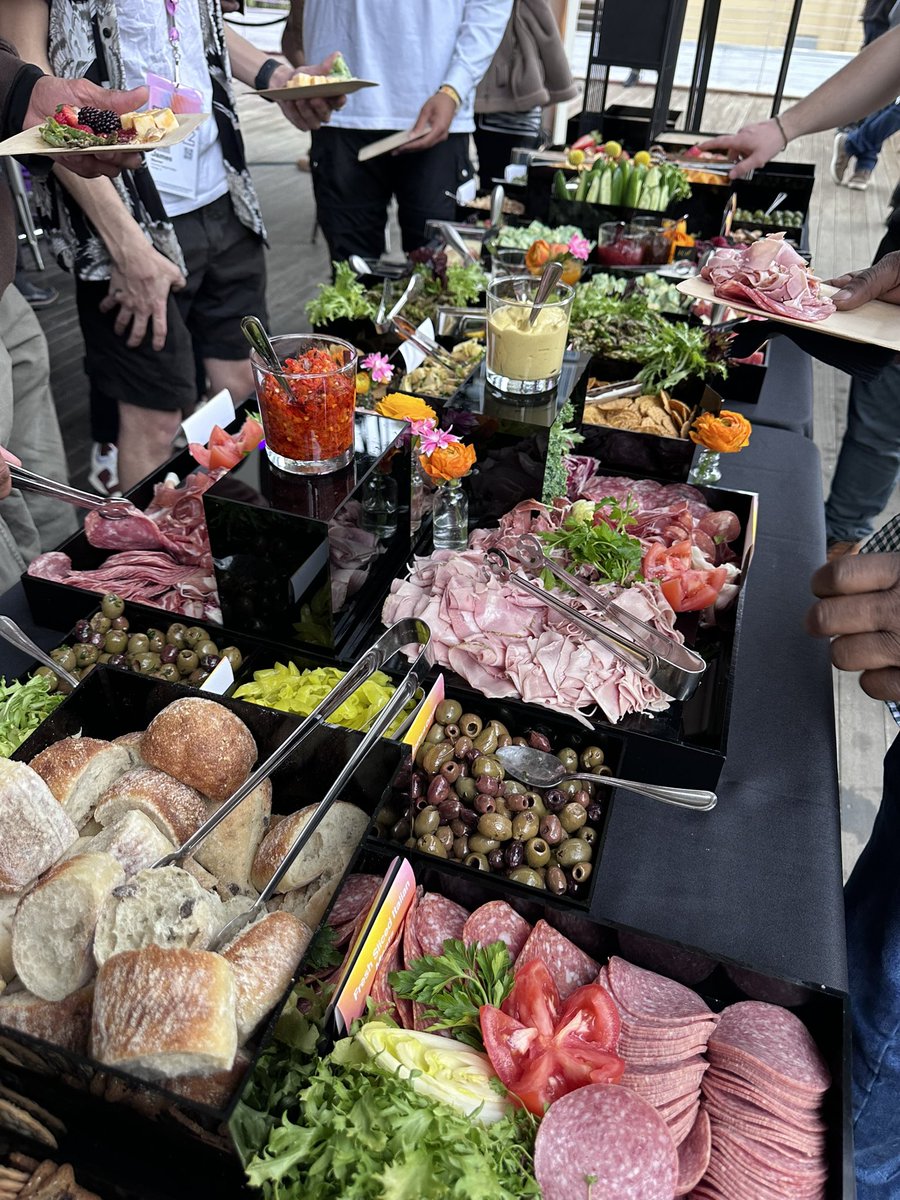 Digital LA tweet media