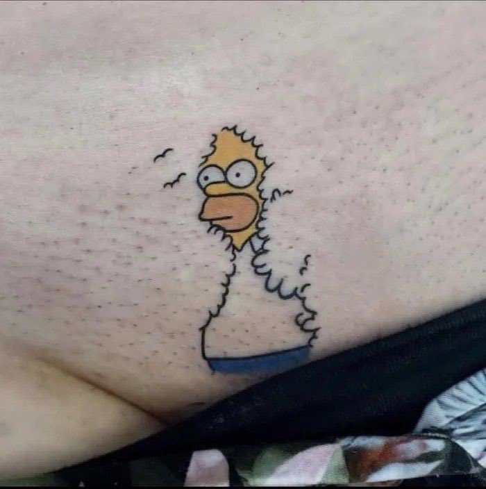 erikhaleesi's tweet photo. Supongo que este tattoo molará más en invierno 😂 https://t.co/MLC4mNwXg0