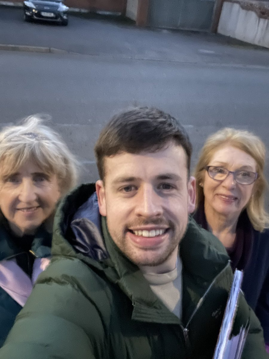 Great pre #stpatricksday canvass with these two in Corbally this evening ☘️ #notjustatelectiontime