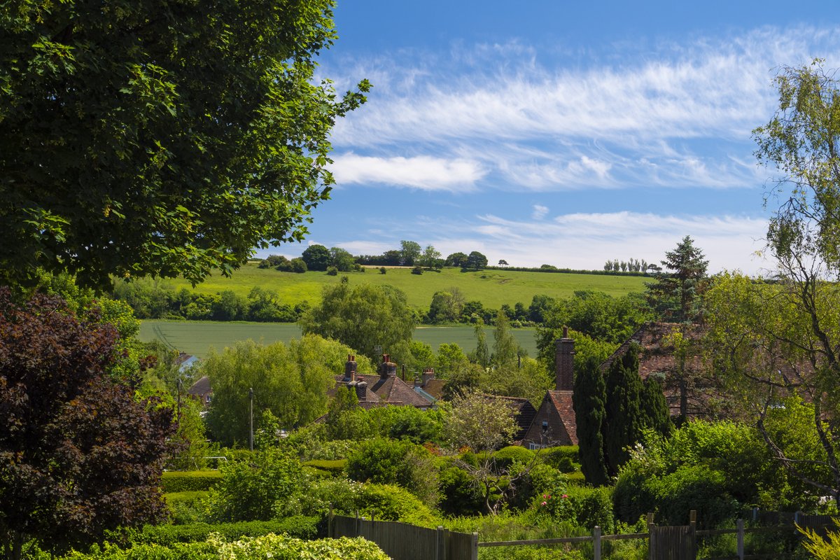 Check out this bedroom property on the market at a of £440,000

laingbennett.co.uk/property-detai…