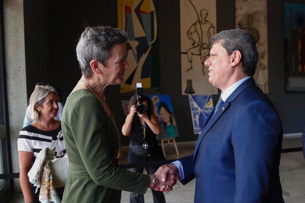 Margrethe Vestager tweet media