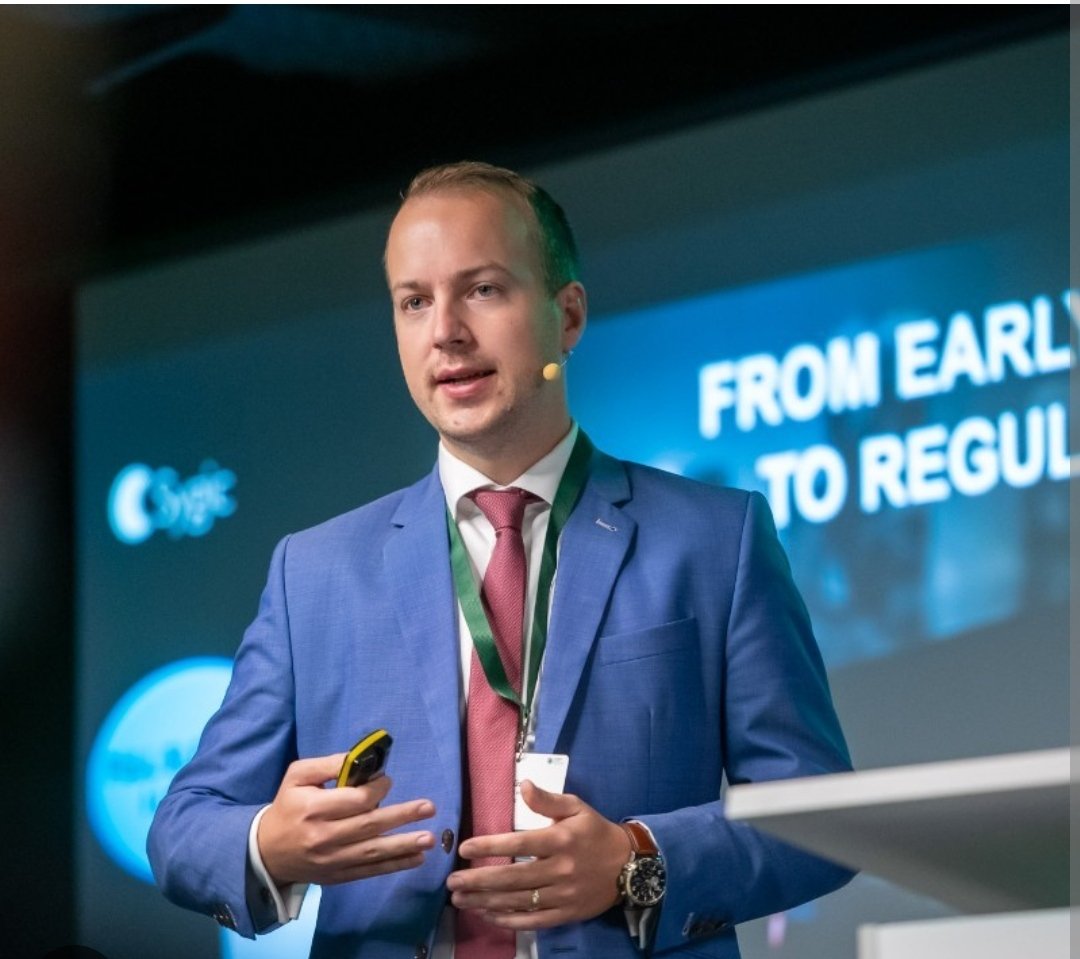 MIO__MU's tweet image. Hoy Petr Füzék nos visita desde EcoG Munich para hablarnos sobre su pasión, e-mobility y su experiencia en el desarrollo de distintos proyectos con empresas como Skoda Auto entre otros.

#learningfromreality
#mastermio
#masteruniversitario #MasterChefBR