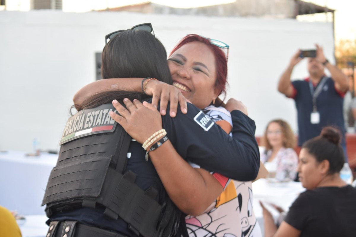 AlfonsoDurazo's tweet photo. Hoy, en el H. Congreso de Sonora, se aprobó por unanimidad la propuesta de reforma a la Ley de Seguridad del Estado, en la cual se contempla la creación de la nueva Universidad de Seguridad Pública (antes Isspe) y que la atención de la violencia de género y familiar…
1/2 https://t.co/MrvmjylwDT