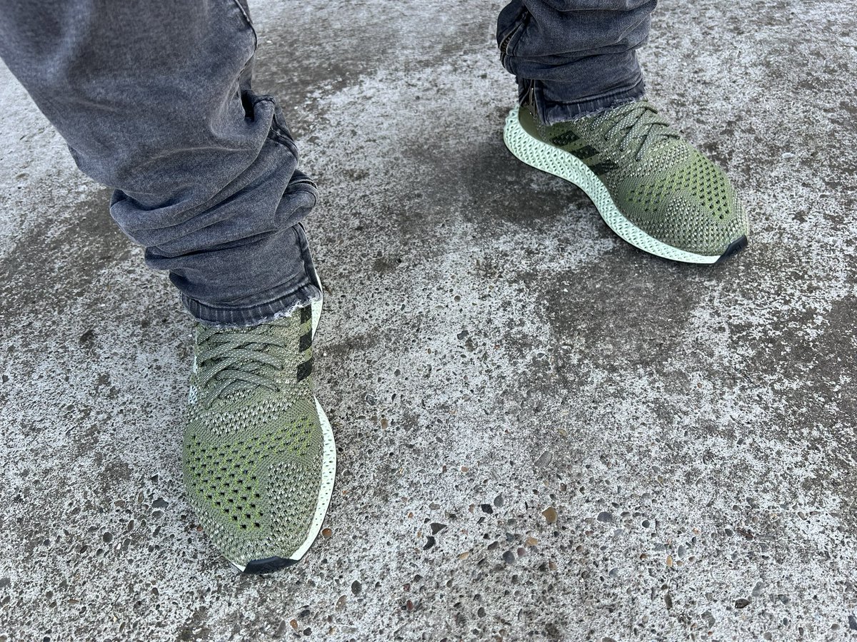 benzo1818's tweet photo. Thursday HEAT💥
#Adidas4D #adidas4Dfuturecraft #Footpatrol #Stoneisland #adidas #stoneislandboys #oakleytwoface https://t.co/8407CesnjY
