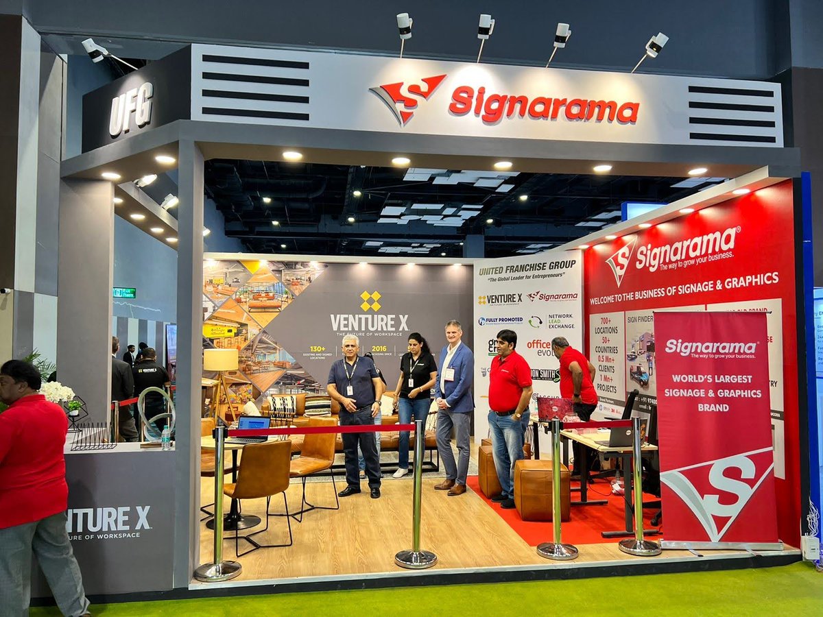 signarama's tweet photo. Ready to build a business that helps others communicate their message in a creative and impactful way?🧑‍🎨 🎨 Signarama's franchise opportunities available through https://t.co/8MoRrBEXLH can help you achieve that dream!💪

#Signarama #FranchiseOpportunities #FranchiseBusines... https://t.co/oO0JBnGxT7