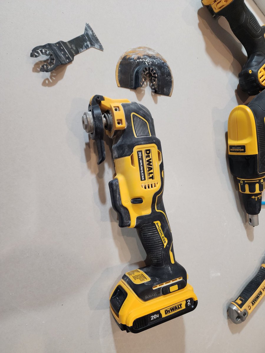 MSCalwell's tweet photo. Maybe the best/most important tool I own. SO MANY uses. Love my @DEWALTtough DCS354 Oscillating Multi-tool. #DoItAll #DewaltTough https://t.co/J3tmqHcZzf