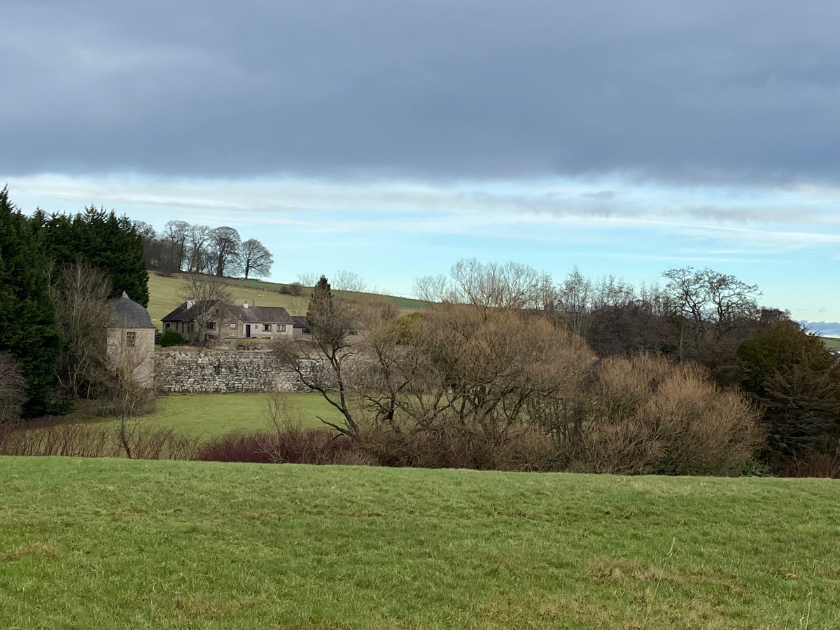 derrickeduce's tweet photo. @lauraidoak @restalrig @Richard50942461 I cycled up the drive not so long ago to find out what is there and this is what I saw... Two square towers and walls remain, with a bungalow in the middle https://t.co/TpsyjcvusB