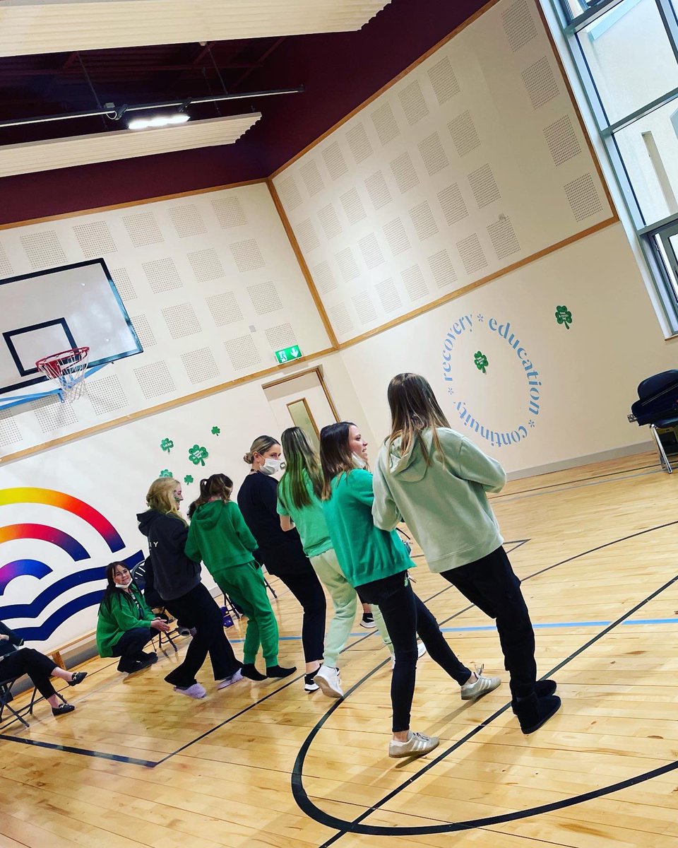 Craic agus ceol was had by all today at our annual school #Cèilidh on the eve of #StPatricksDay tomorrow. Thank you to all who attended & particularly those who sang and performed. Lá Fhéile Pádraig sona duit! #TeamLinnDara #SeachtainNaGaeilge