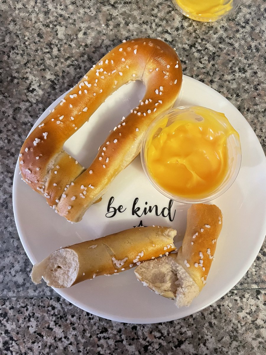 Best of luck to the VERY PATIENT owners of the new Philly Pretzel Factory!!