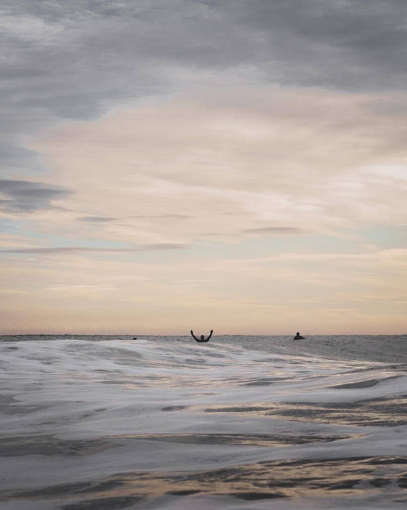 Put your hands up if you love basking in the beauty of nature while most people are still in bed. 

Keep ‘em up if occasionally you feel flat while doing something that you love. 

This morning was one of those for me. Sharing a little more about that an… instagr.am/p/Cp3GCL-Mj5X/