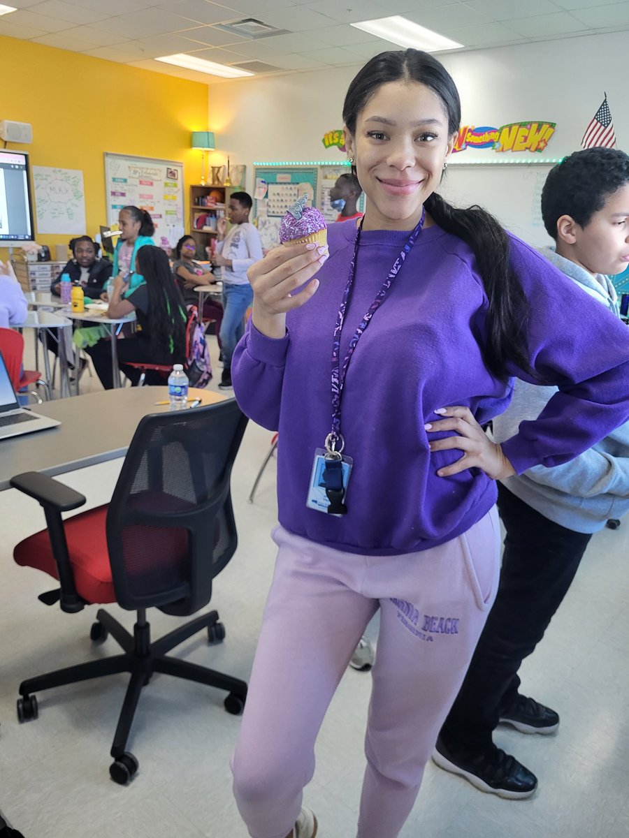 AKA.MSDIVA.TEACH tweet media