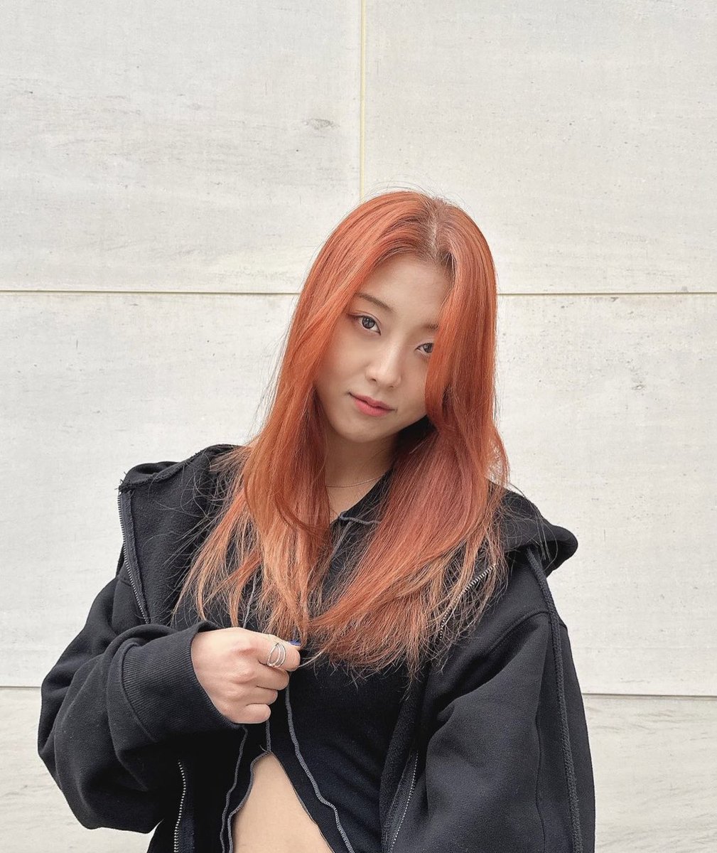 SeungGlobal's tweet photo. 230316 - eyou_hyemin

#SEUNGYEON #장승연 
@signedbywild #CLC #씨엘씨 https://t.co/q8wr5EE5Hp