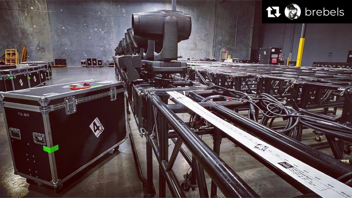 tylertrussinc1's tweet photo. Repost from @brebels
β’
#shopviews @4wall Orlando Prep day continues. #lighting #lightingdesign #lightingdesigner #lightingtech #lightingdesk #movinglights #eventprofs #eventproduction #truss #gttruss #tylergttruss #liveevents #touring #concert #concertlighting #corporateevents https://t.co/JIJPgoRkMT