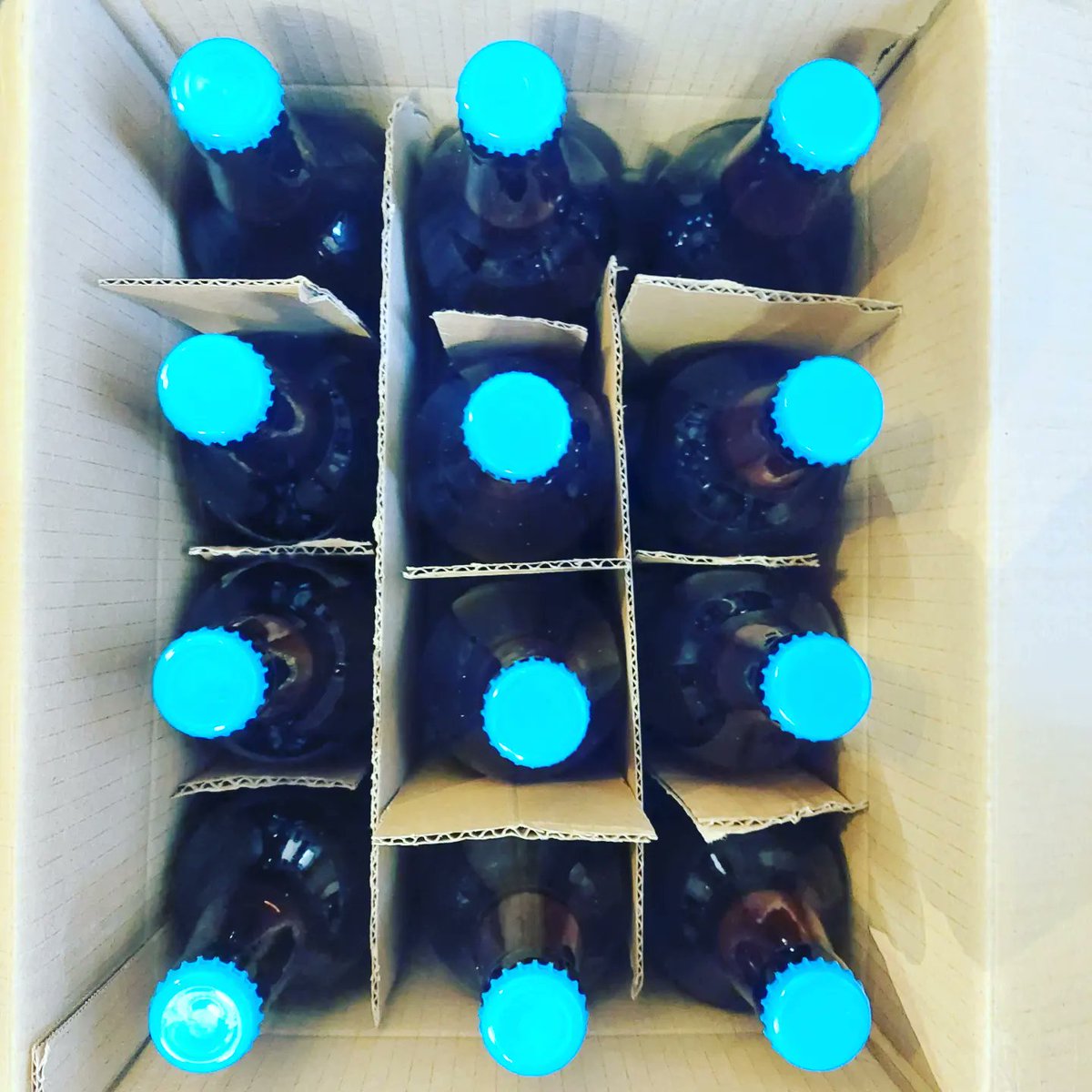 Talk about #Locale! 
1 cask &amp; 1 case of bottles and they're both staying in Bingham at the Wheatsheaf and Rose &amp; May. It's #VaguelySensible, our 4.2%  Session Pale Ale! 
Cheers #Bingham 🍻 👍 
#VaguelyBrewing #nanobrewery #Nottingham #craftbeer #brewedinbingham