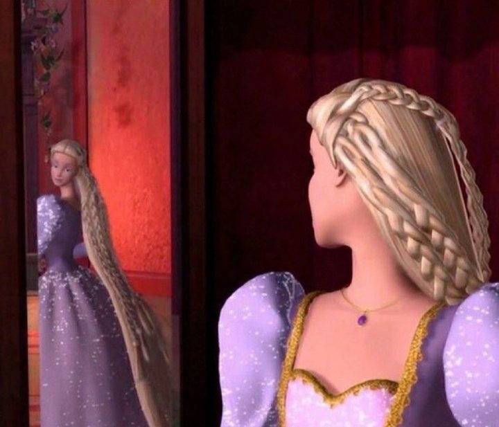 herhangi bi aynanın önünden geçerken her seferinde me