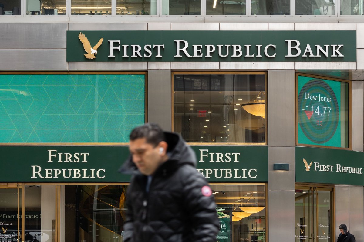 Investingcom's tweet photo. *JPMORGAN, CITIBANK, BANK OF AMERICA, WELLS FARGO EACH MAKING A $5B UNINSURED DEPOSIT INTO FRC

*GOLDMAN SACHS AND MORGAN STANLEY EACH DEPOSITING $2.5B

*BNY-MELLON, PNC BANK, STATE STREET, U.S. BANK EACH DEPOSIT $1B

*TOTAL OF 11 BANKS TO DEPOSIT $30B INTO FIRST REPUBLIC BANK https://t.co/uZx1iD1HjW