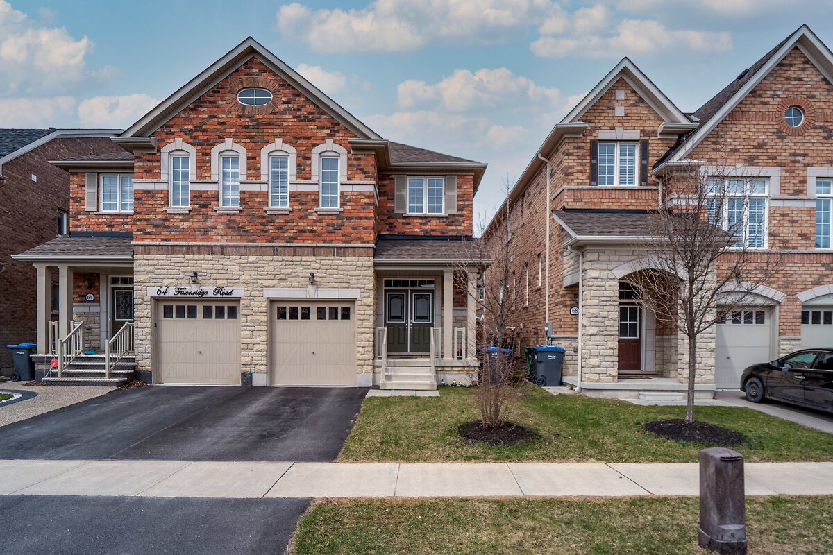 HeadwatersCntry's tweet photo. Check out this home! Look no further! This semi-detached home features on the main level: hardwood or ceramic floors, a 9-foot ceiling, an open concept living room and kitchen, an electric fireplace, granite counter tops, a pantry, .. https://t.co/wo3uY1PlLJ https://t.co/EU4r60B5Jr