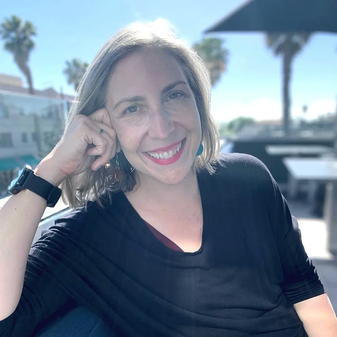 SheShouldRun's tweet photo. Drum roll, please… we’re thrilled to welcome Rachel Murray (@remtheory) to the She Should Run board! Rachel is the co-founder, co-CEO, and Head of COMS at @shegeeksout. We couldn’t be more excited to have her on board! https://t.co/ZK7npNaNUg