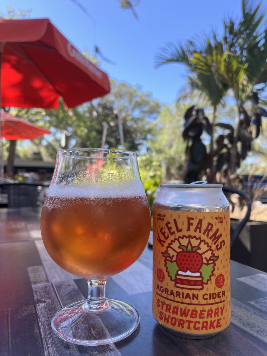 Gigglewaters tweet media