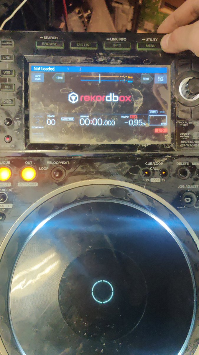 Freeplex's tweet image. Today very nice day, my pioneer cdj2000nxs2 was be broken....
I repair it, but after take another bad error e-7010 and error with cd-drive.
Now it full work fine!!! 
I'm happy so much, 
P.S. in NEW MUSIC WE TRUST...