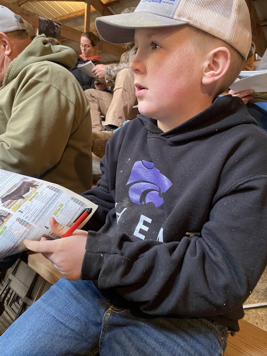 Sawyerfarm's tweet photo. Spring break means bull sales with @cowsandsod #EvanJohn #SawyerFamilyAngus #farmkid https://t.co/C8ByabDjc7