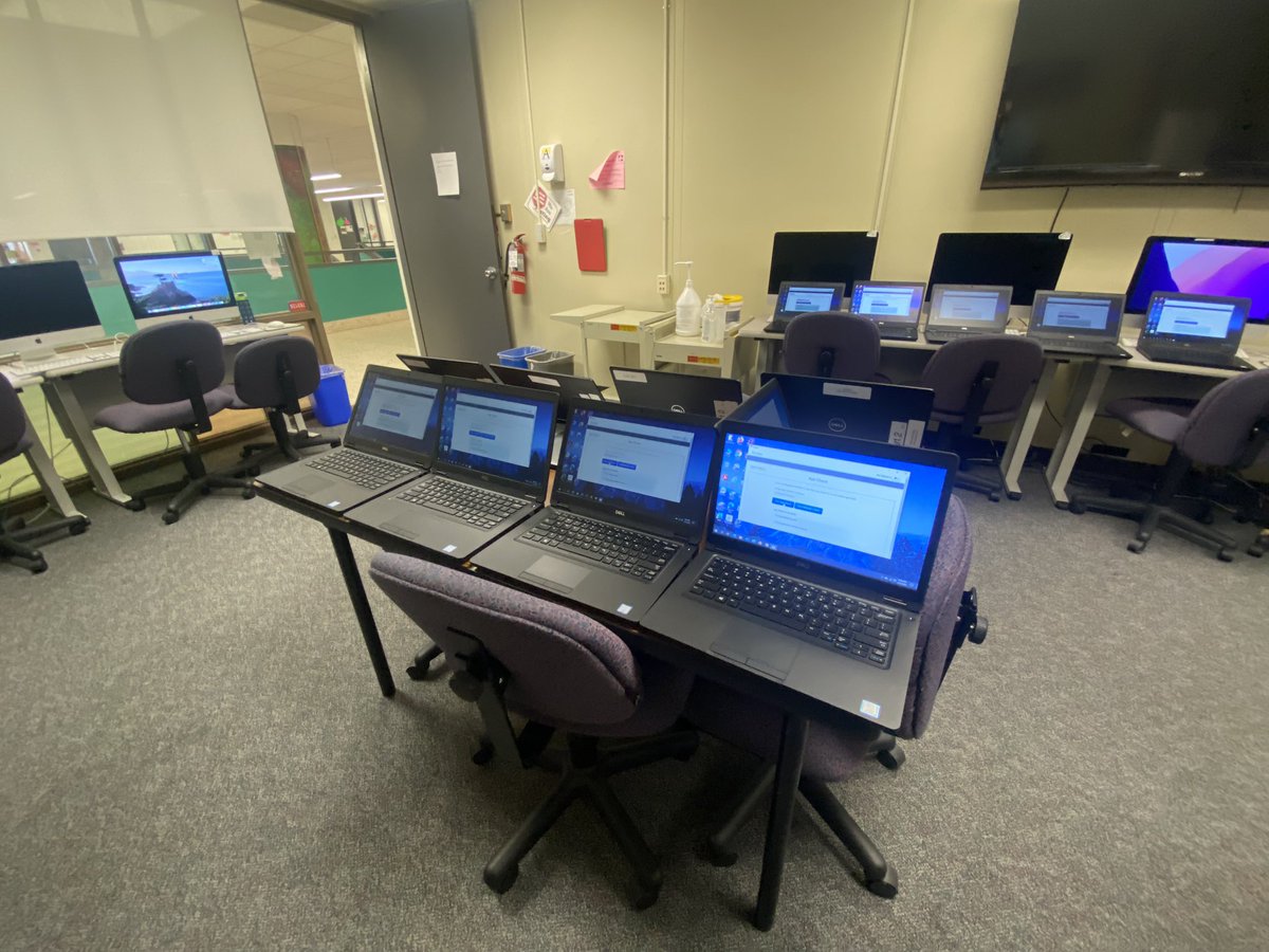 CharlesRandolp3's tweet photo. #FriendlyNeighborhoodITC making sure backup laptops are a “Go” for SOL testing @APSCareerCenter @Margaretchungcc @APSVaSchoolBd @SuptDuran https://t.co/UKnEEsYyIG