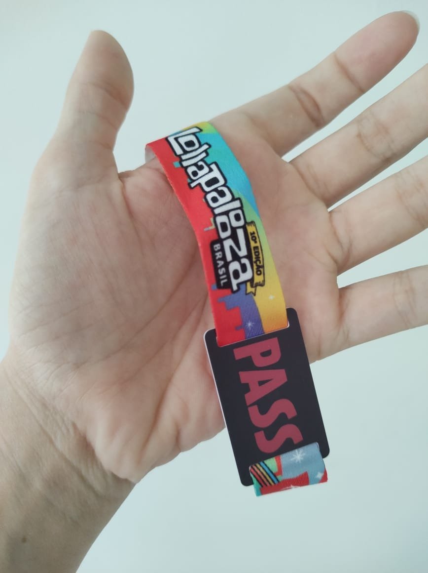 danielpereznib's tweet photo. Vendo 1 ingresso Lolla pass - meia entrada - R$ 1.000,00 + Frete
Entrego em mãos na cidade do Rio. Caso seja entregue por correios, faço chamada
O ingresso dá direito aos 3 dias do evento.
Motivo: Quando o ingresso foi comprado foi na fé de que o Paramore vinha no lollapalooza kk https://t.co/yuueViek9x