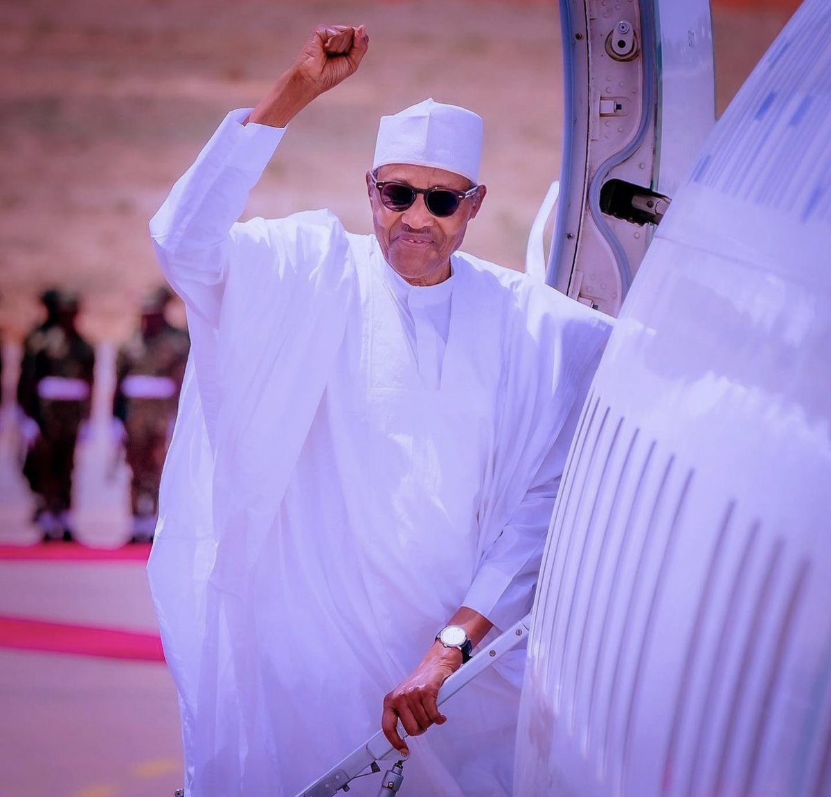 BashirAhmaad's tweet photo. Mr. President, Sir! ✊🏽 https://t.co/hXIDIxw6O8
