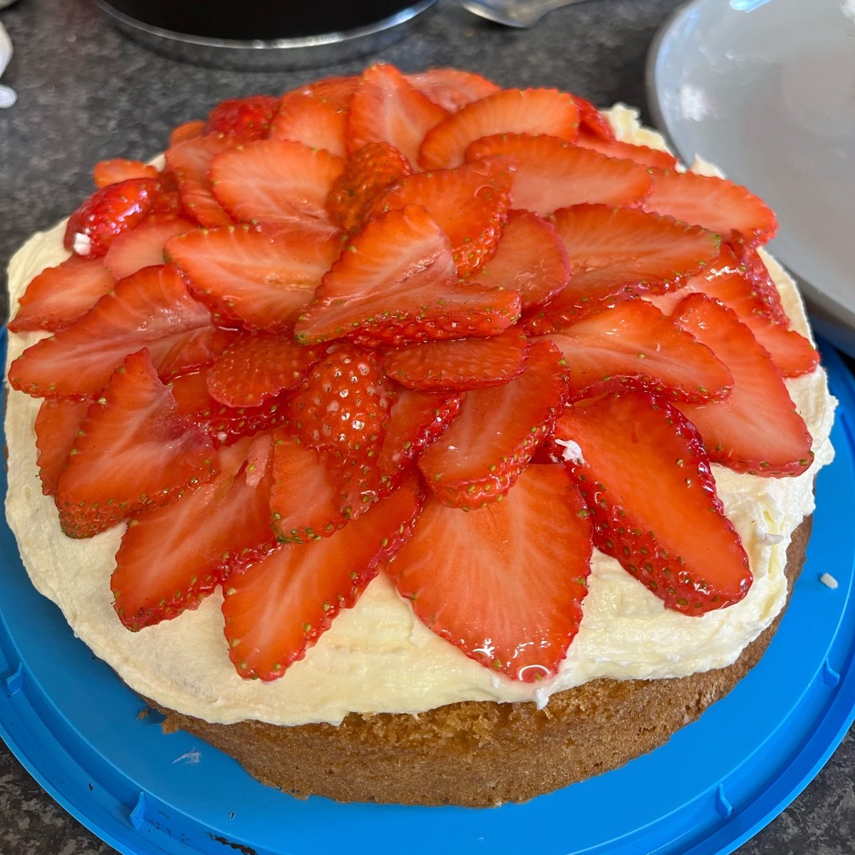HofEMencap's tweet photo. Guess what we've been up to... more baking! We love helping those we support make tasty treats for all to enjoy! 🍰#supportworker #learningdisability #stratford #shipston #hoem #mencap #charity #nonprofit #WeCare #autism #careerincare #AbilityInDisability #baking #GBBO #cheflife https://t.co/PLLRouGDyl