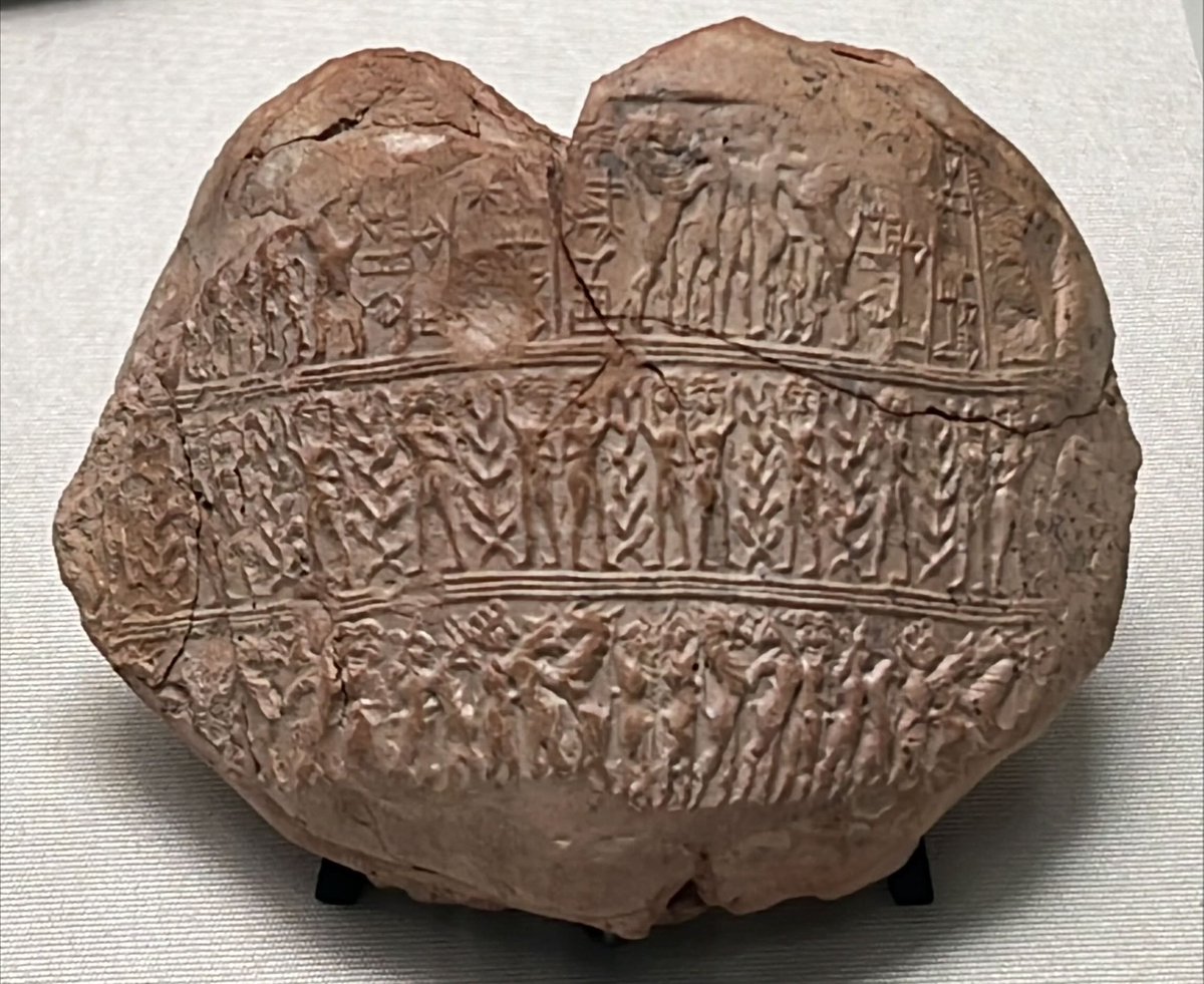 AntroDeMente's tweet photo. Decidí iniciar un recorrido sistemático por el @MuseeLouvre . Hoy fue mi sexta visita ininterrumpida. Comencé por la sección de “Antigüedades orientales” por una especie de sentido cronológico y también para hacer un contrapunteo con Graeber &amp; @davidwengrow … (abro 🧵) https://t.co/W79gearFqy