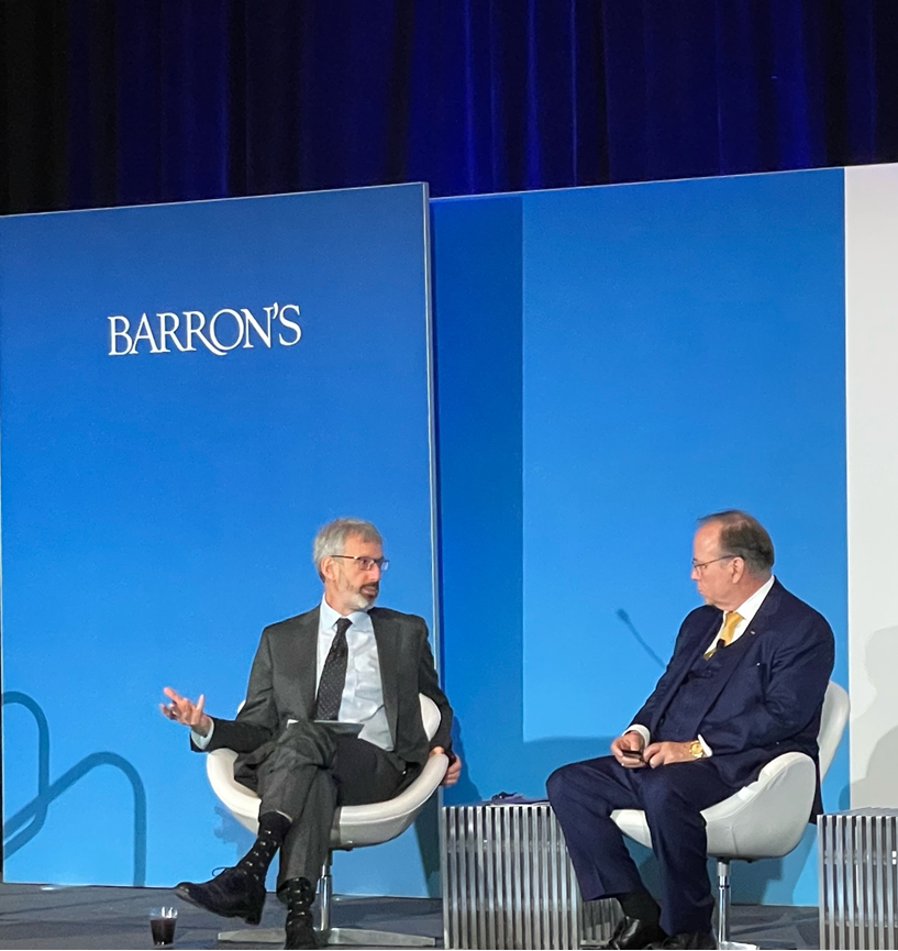 vaneck_us's tweet photo. Portfolio Manager Eric Fine speaks at the @barronsadvisor Independent Summit about why emerging markets bonds today #BAIndependent 🎙️ https://t.co/hUHovaROeV