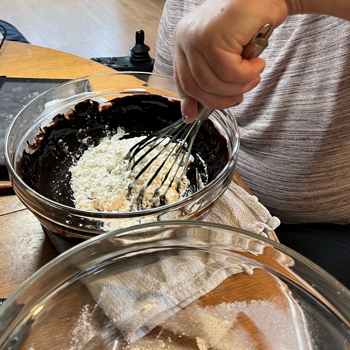 HofEMencap's tweet photo. Guess what we've been up to... more baking! We love helping those we support make tasty treats for all to enjoy! 🍰#supportworker #learningdisability #stratford #shipston #hoem #mencap #charity #nonprofit #WeCare #autism #careerincare #AbilityInDisability #baking #GBBO #cheflife https://t.co/PLLRouGDyl