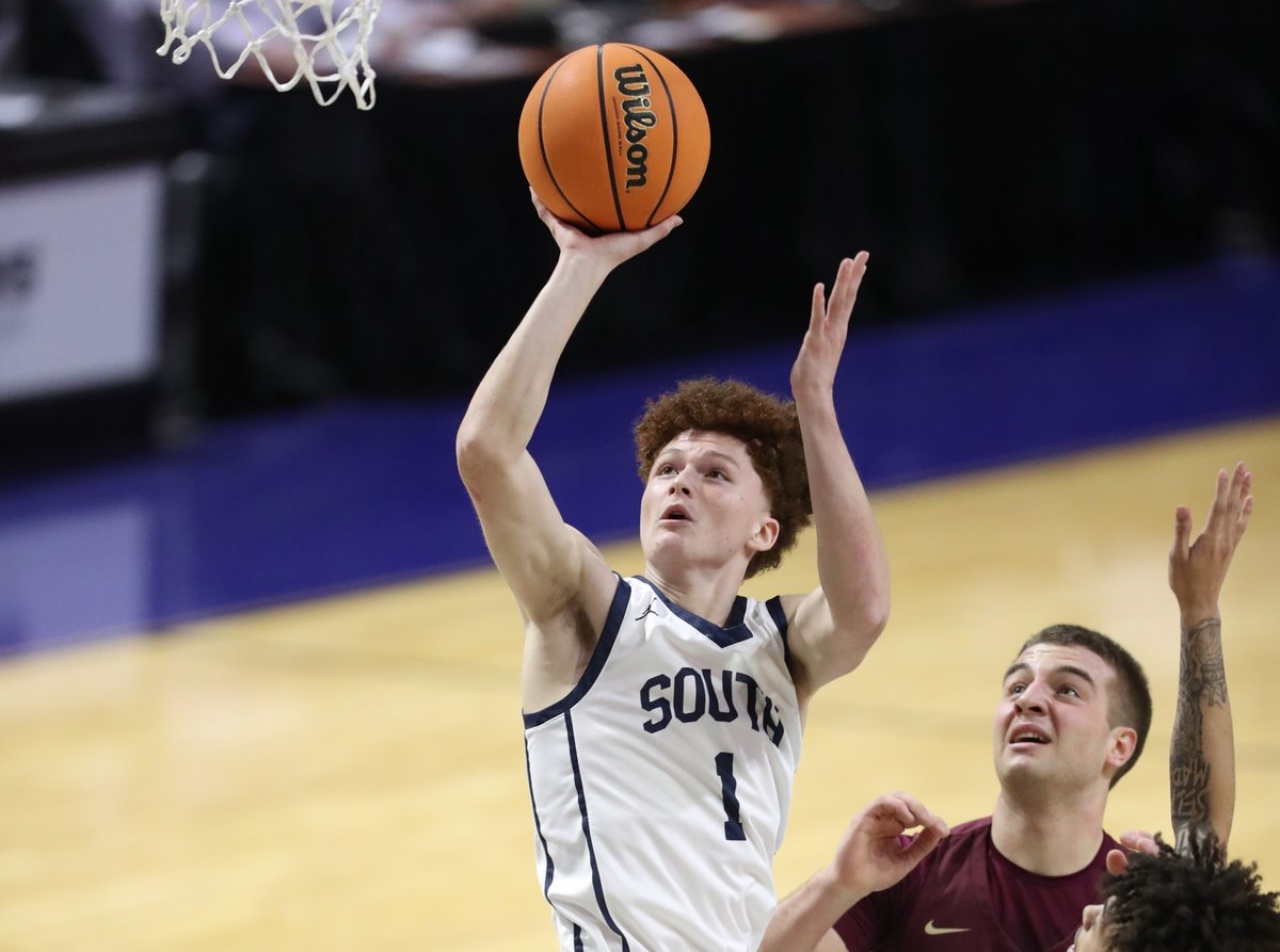 Parkersburg South races past Jefferson 87-66 for spot in Class AAAA final:

wvmetronews.com/2023/03/16/par…

#wvprepbb