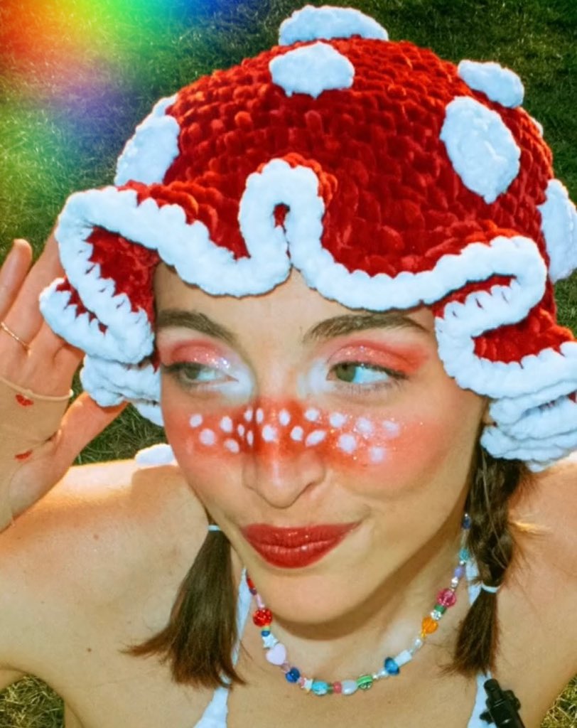 ufocustomrave's tweet photo. it costs $0.00 to retweet my art &amp; help me grow my small business and reach new customers 🥺 https://t.co/A3CAbvShH1