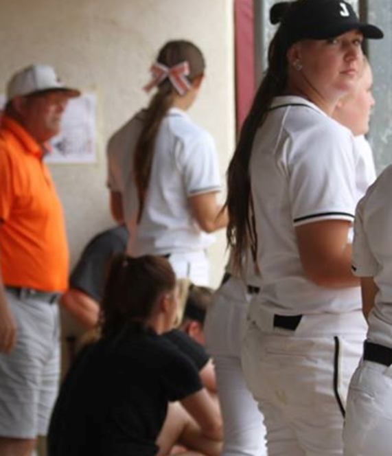 UJSoftball's tweet photo. Gratitude for people like SAM HAMILTON.
So we are lucky and show appreciation for the things we have!  #Iamluckybecause  #SAMHAMDAY https://t.co/0AeluqMEko