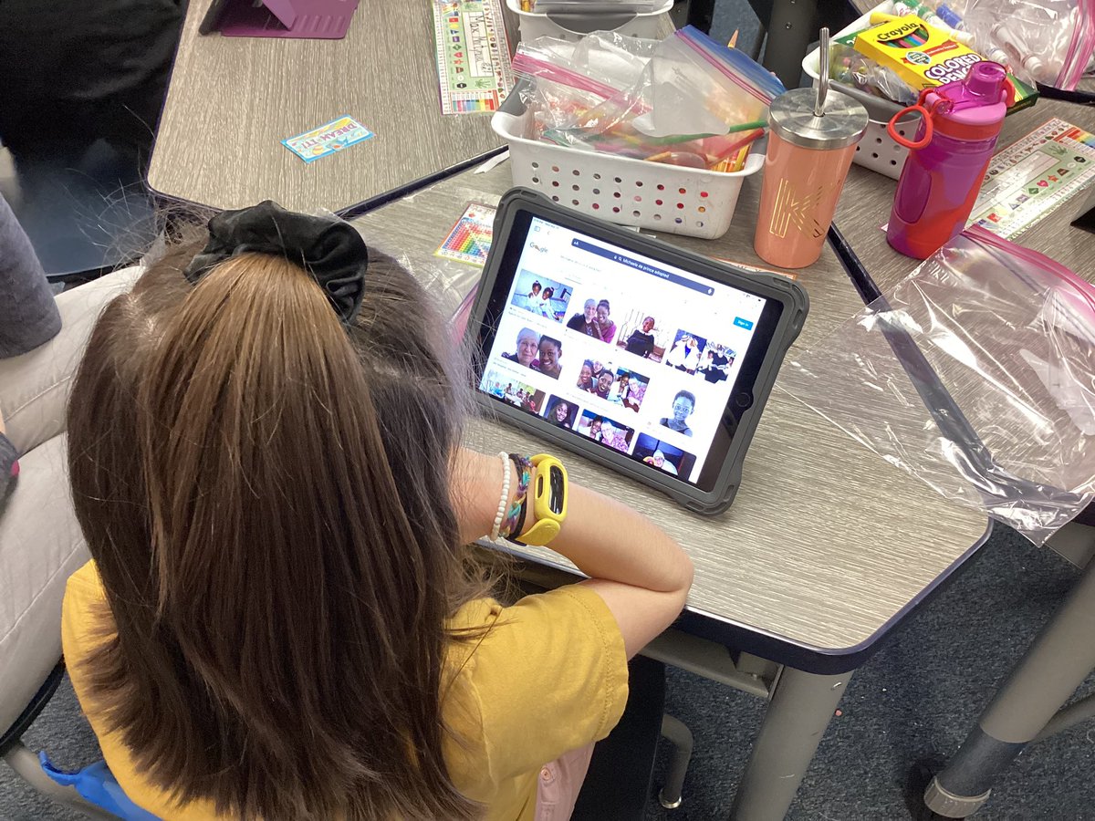 DeerPathCary's tweet photo. Students in Kafkaโs class have been working on timelines โณ. Yesterday they found pictures of their people and then used GoodNotes to adjust and arrange the pictures. The students did GREAT! We canโt wait to see what else they create with GoodNotes! ๐ฑโ๏ธ #dpcomets #D26Learns https://t.co/nQQ42SMKhU