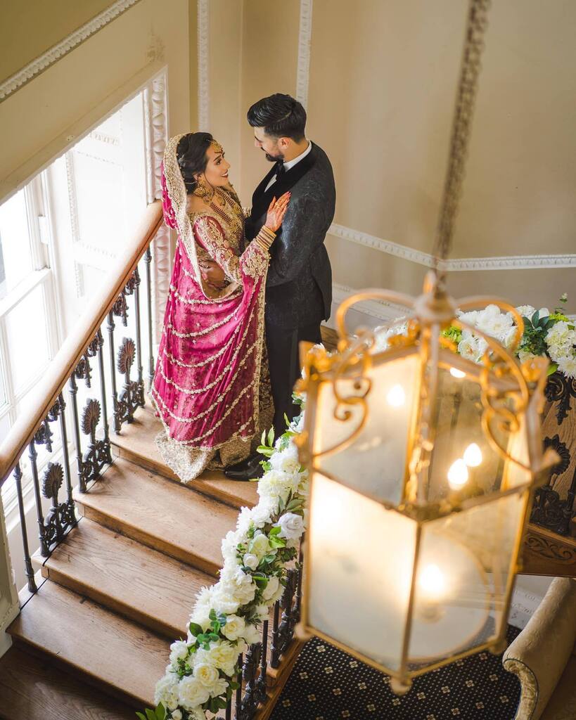 Faris &amp; Mariam

Media - <a href="/weddingmontage/">Евгений Репченко</a>
Venue - <a href="/borehamhouse/">Boreham House</a>
Outfit - @rdclondon
Make Up - @shabanayousaf_mua
Hair - <a href="/rashida/">Rashida</a>.fatima
Jewellery - @neyyersjewelgarden
Decor - <a href="/kenzacreations/">Kenza Creations</a> instagr.am/p/Cp3NeWkI_JA/