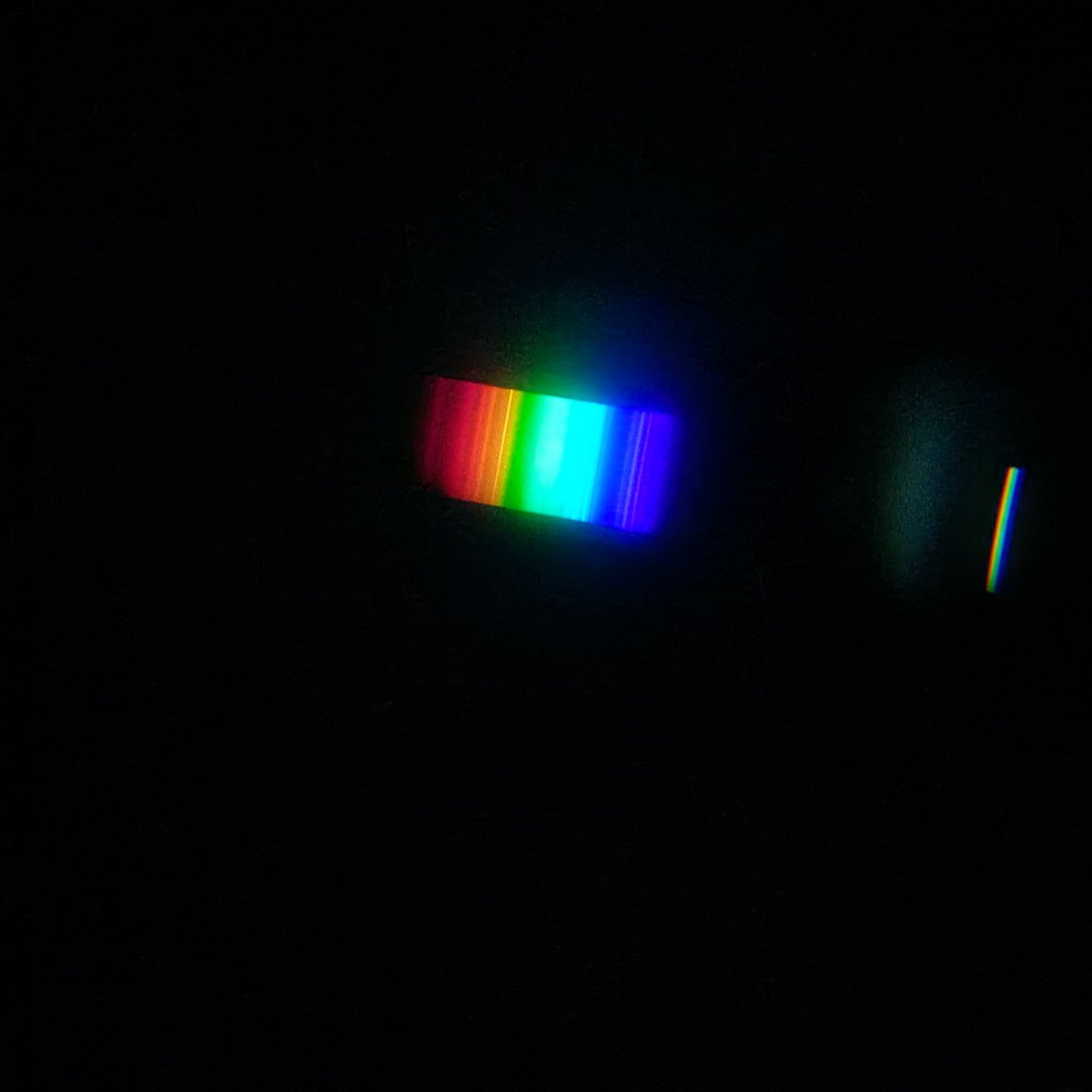 JammyPhysics's tweet image. Fantastic alternative to flame tests and spectra today.

Ions mixed with ethanol, few drops on a sugar cube, then light. Burns for longer so easier for students to see spectra.

#alevelphysics #chatphysics #iteachphysics #spectra