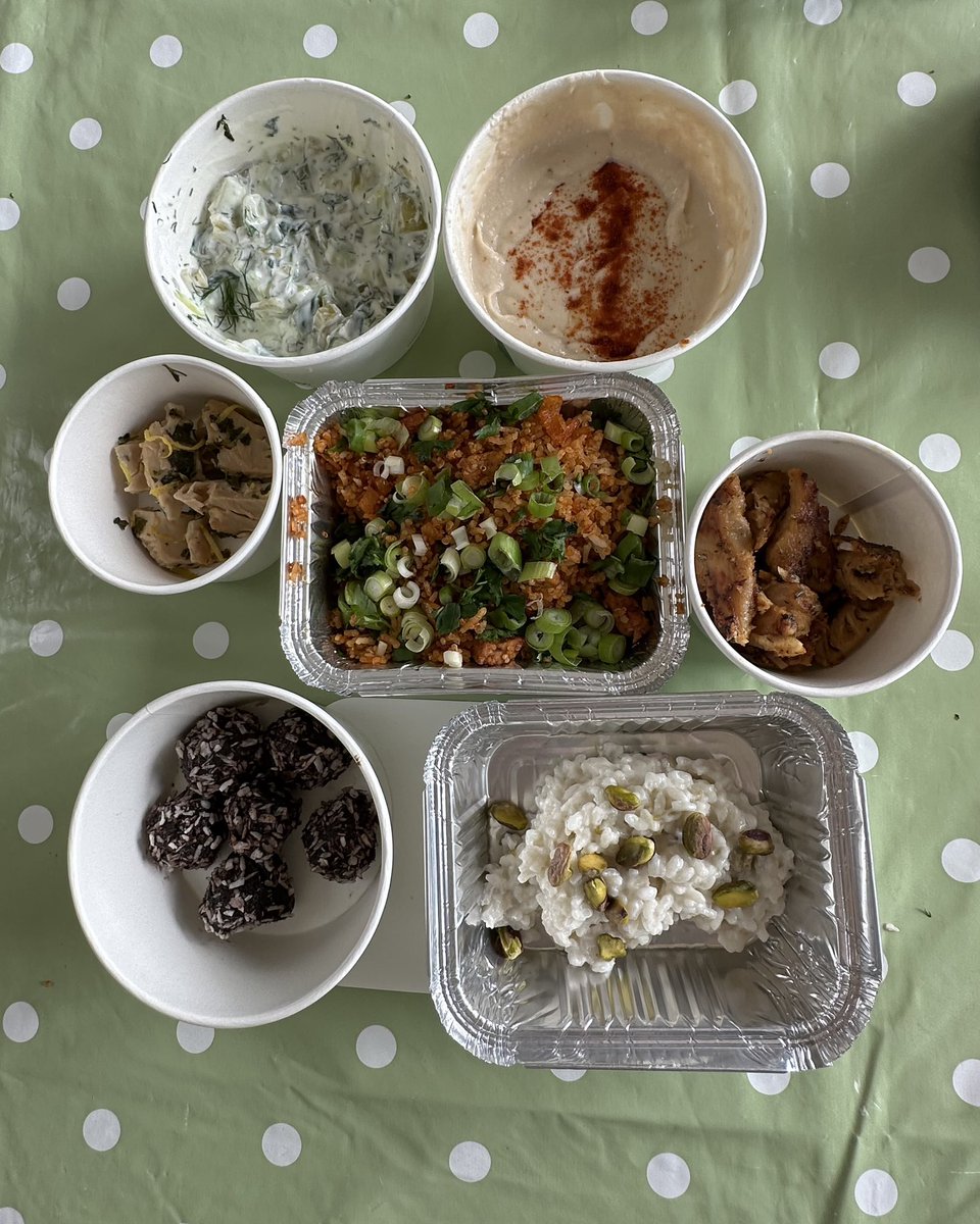 University Hospitals Sussex Dietitians (@dietitiansuhsx) on Twitter photo Today the students participated in a cooking class for patients in cancer survivorship at The Macmillan Horizon Centre. They learnt new recipes to promote healthy eating for Nutrition and Hydration week 2023. #nutritionandhydrationweek2023 <a href="/BDA_Dietitians/">British Dietetic Association</a> @MacmillanSE <a href="/UHSussex/">University Hospitals Sussex</a> Today the students participated in a cooking class for patients in cancer survivorship at The Macmillan Horizon Centre. They learnt new recipes to promote healthy eating for Nutrition and Hydration week 2023. #nutritionandhydrationweek2023 <a href="/BDA_Dietitians/">British Dietetic Association</a> @MacmillanSE <a href="/UHSussex/">University Hospitals Sussex</a>