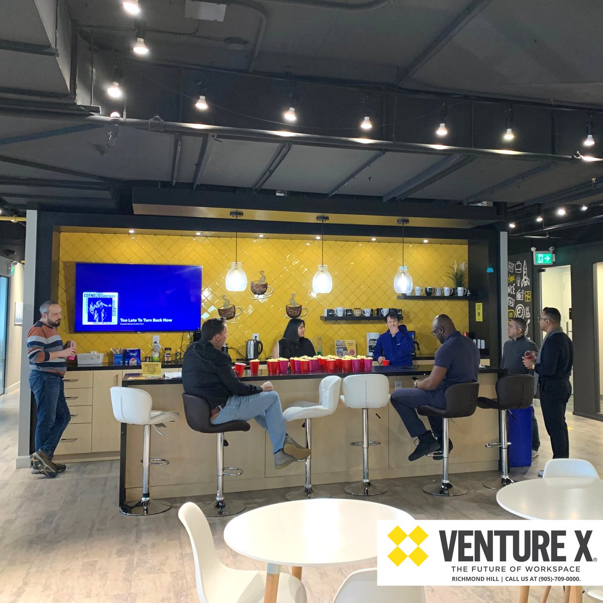 #Networking with a side of #popcorn? Count us in!🍿😍 At Venture X Richmond Hill we hosted a Popcorn Networking Event today.
Join our amazing community and let's make some awesome connections!🤝 And don't forget to stay tuned for our upcoming pizza social event. #NetworkingNinjas