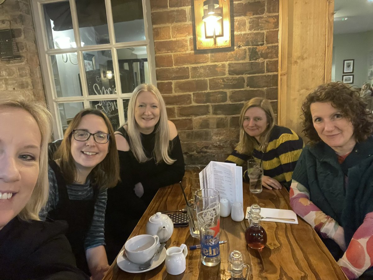 Leanne Featherstone tweet media