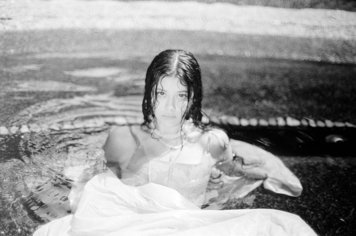 apolobelvedere's tweet photo. water princess b&amp;w film ver. https://t.co/IDMIwlFryU