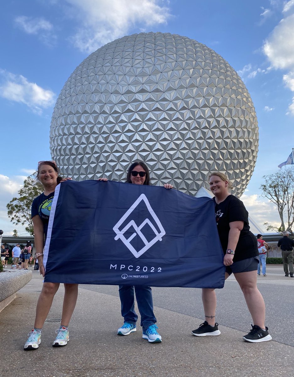 RoadtripPeakers's tweet photo. @MyPeakChallenge @UFsPeakers @MediterraPeaker @NTXPeakers @SamHeughan Every Day is #MPCFlagDay out on the road with the #RoadtripPeakers! 💙
From Scotland,to NewYork,Florida,and Canada too! We travel the world with our #PeakerFamily,one stop at a time! 😎🌏🚙🤘🏻💜
#MPC2023 #showusyourflags #roadtrip #PeakerMeetUps #KeepOnPeakingItsAllAboutTheJourney https://t.co/8npdB3byAI
