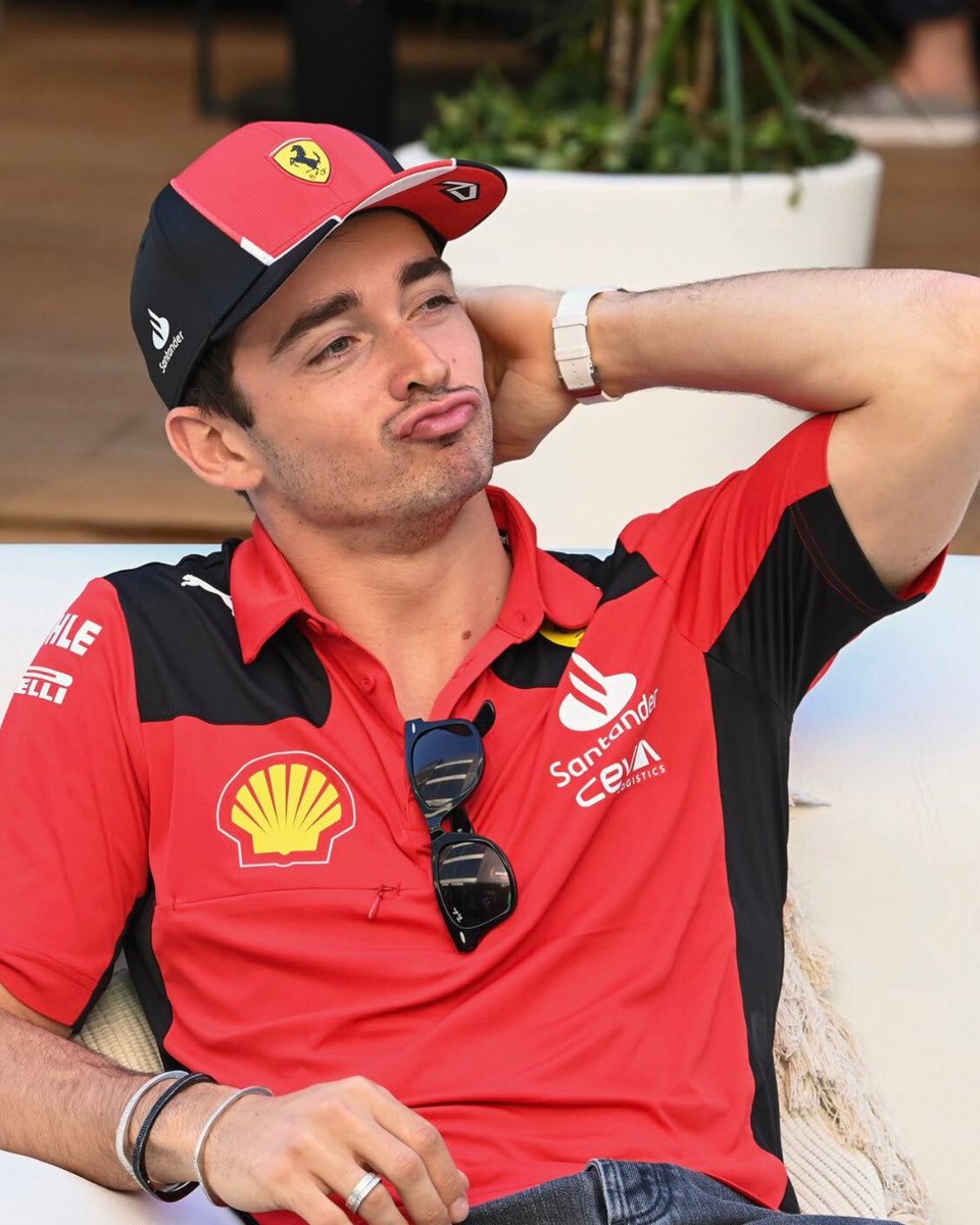 ScudFerrariRP's tweet photo. Rounding off today with some @rougemahina reaction pictures 😂

#SaudiArabianGP 🇸🇦 https://t.co/49rVfaqUii