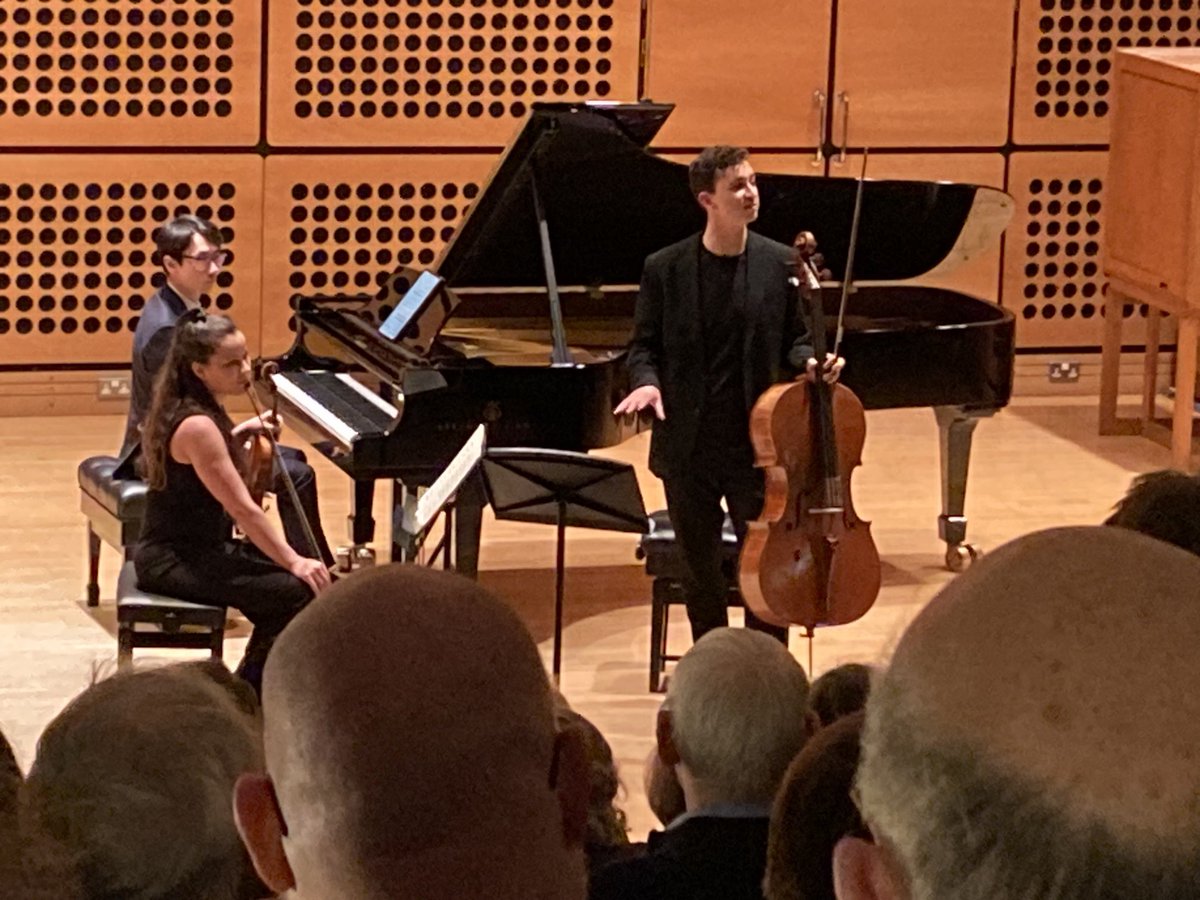 Brilliant introduction to a stellar performance of Beethoven’s Archduke. Welcome back to ⁦<a href="/LakesideArts/">Lakeside Arts</a>⁩ ⁦<a href="/UniofNottingham/">Uni of Nottingham #WeAreUoN</a>⁩ ⁦<a href="/AmatisPianoTrio/">Amatis Piano Trio</a>⁩