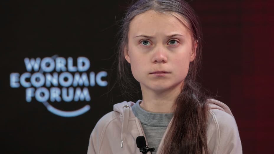 The more I dug into @GretaThunberg's story, the more I realized that something stinks here. It's no COINCIDENCE that her first appearance was on August 20, 2018, with a sit-in protest in front of the Swedish Parliament, followed COINCIDENTALLY four days later by the release of a