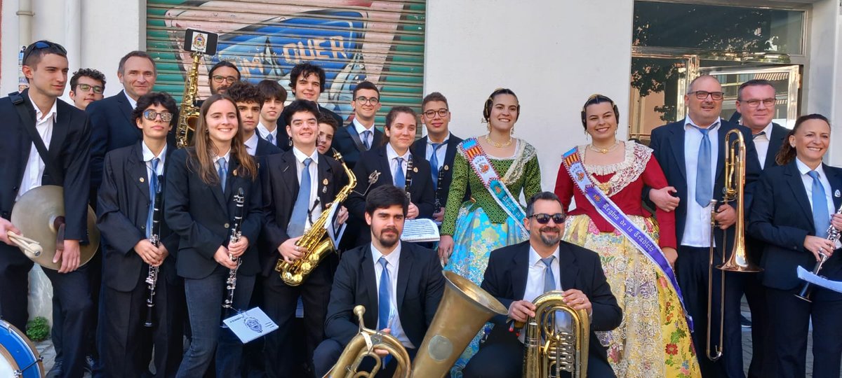 ¡Os dejamos algunas fotos de nuestro primer acto hoy con la <a href="/FallaSurWaksman/">Falla Sur-Rubén Vela</a>, y nuestros horarios de fallas para los próximos días (ojo, aproximados)! Los músicos serán convocados antes de cada acto.

<a href="/CESociedadesM/">CESM</a> <a href="/FSMCV/">FSMCV</a> <a href="/cosomuval/">La Coordinadora</a> <a href="/festesdeVLC/">Festes de València</a>