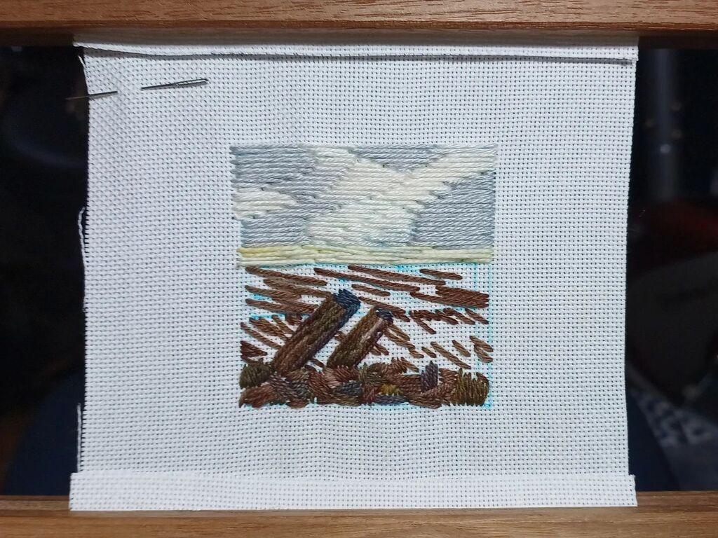 Another miniature #wip (long in the planning!) finally on the go
#FineArtInStitch #TextileArt #TextileArtist #Art #landscape #landscape #LandscapeArt #LandscapeArtist #StitchedLandscape  #EmbroideredLandscape
#DerbyshireLandscape #PeakDistrictLandscape instagr.am/p/Cp3OWgAqqq_/